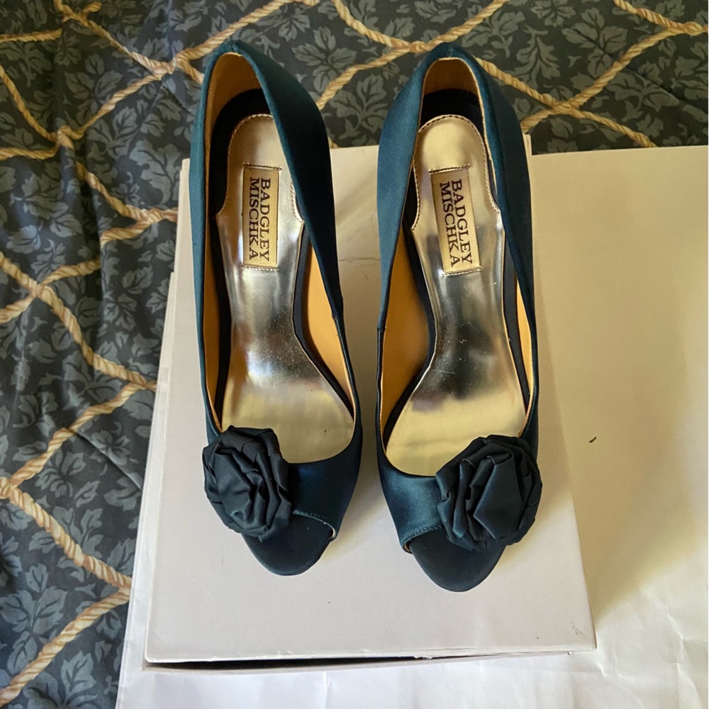 Satin Badgley Mischka high heel peep toe pumps